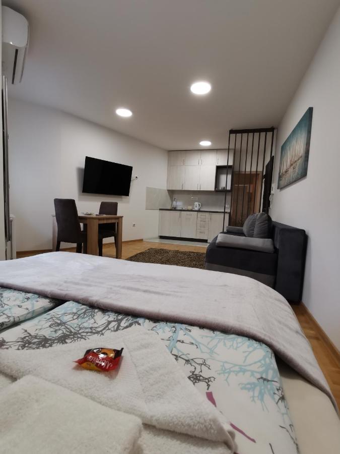 Apartman Centar 3 우지체 외부 사진