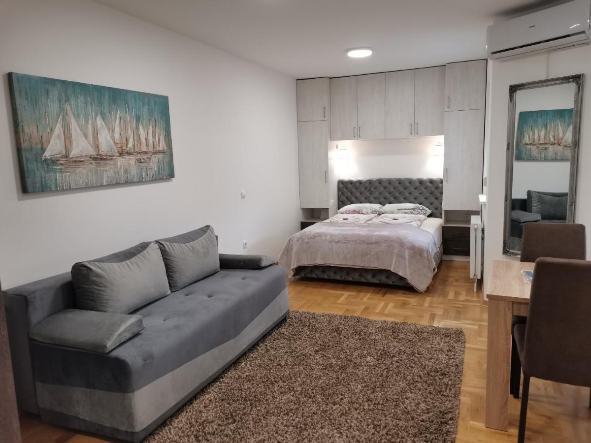 Apartman Centar 3 우지체 외부 사진